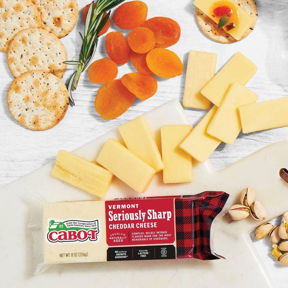 CABOT SERIOUSLY SHARP AGED CHEDDAR CHEESE - Image 3
