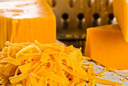 WELLSLEY FARMS BLOCK SHARP YELLOW CHEDDAR CHEESE - Image 4